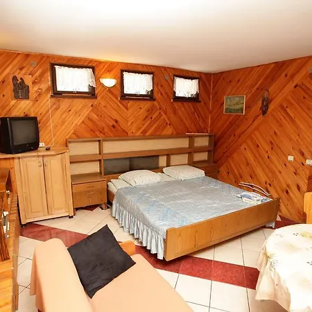 Pas Justina Apartment